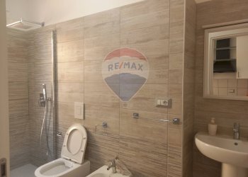 Bagno - Trilocale Via Unità Italiana
 
40, Caserta - foto 12