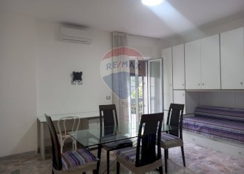 Sala da pranzo - Trilocale Via Unità Italiana
 
40, Caserta - foto 1