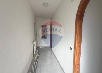 Hall / corridoio - Independent house Paduli - photo 40