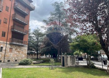 Edificio all\'aperto - Trilocale SR 83 MARSICANA VIA ROMA
 
SNC, Villetta Barrea - foto 4