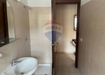 Bagno - Trilocale SR 83 MARSICANA VIA ROMA
 
SNC, Villetta Barrea - foto 15