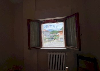 Stanza vuota - Trilocale SR 83 MARSICANA VIA ROMA
 
SNC, Villetta Barrea - foto 21