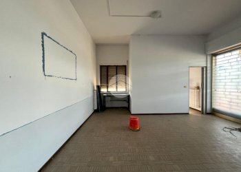 One-room apartment Via Cuneo, Barge - photo 7