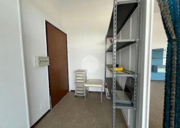 One-room apartment Via Cuneo, Barge - photo 8