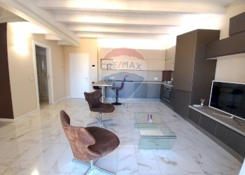 Sala da pranzo - Trilocale Via Emilia Est
 
46, Parma - foto 1