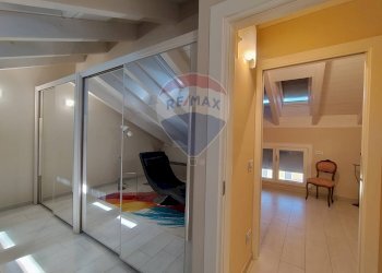 Camera / camera da letto - Trilocale Via Emilia Est
 
46, Parma - foto 26