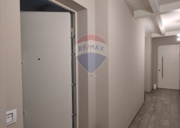 Hall / corridoio - Trilocale Via Emilia Est
 
46, Parma - foto 36