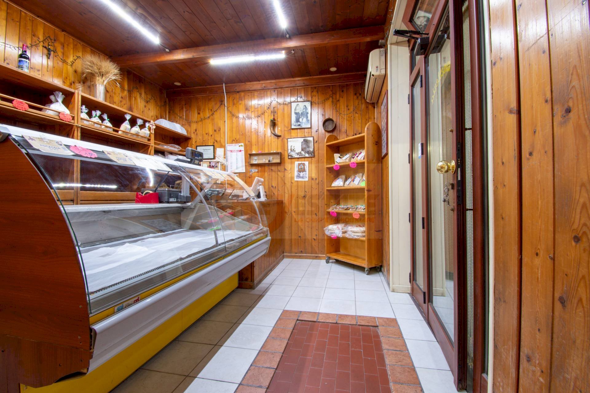 Foto 3 - Attività Commerciale via Roma
49, Osilo - foto 3