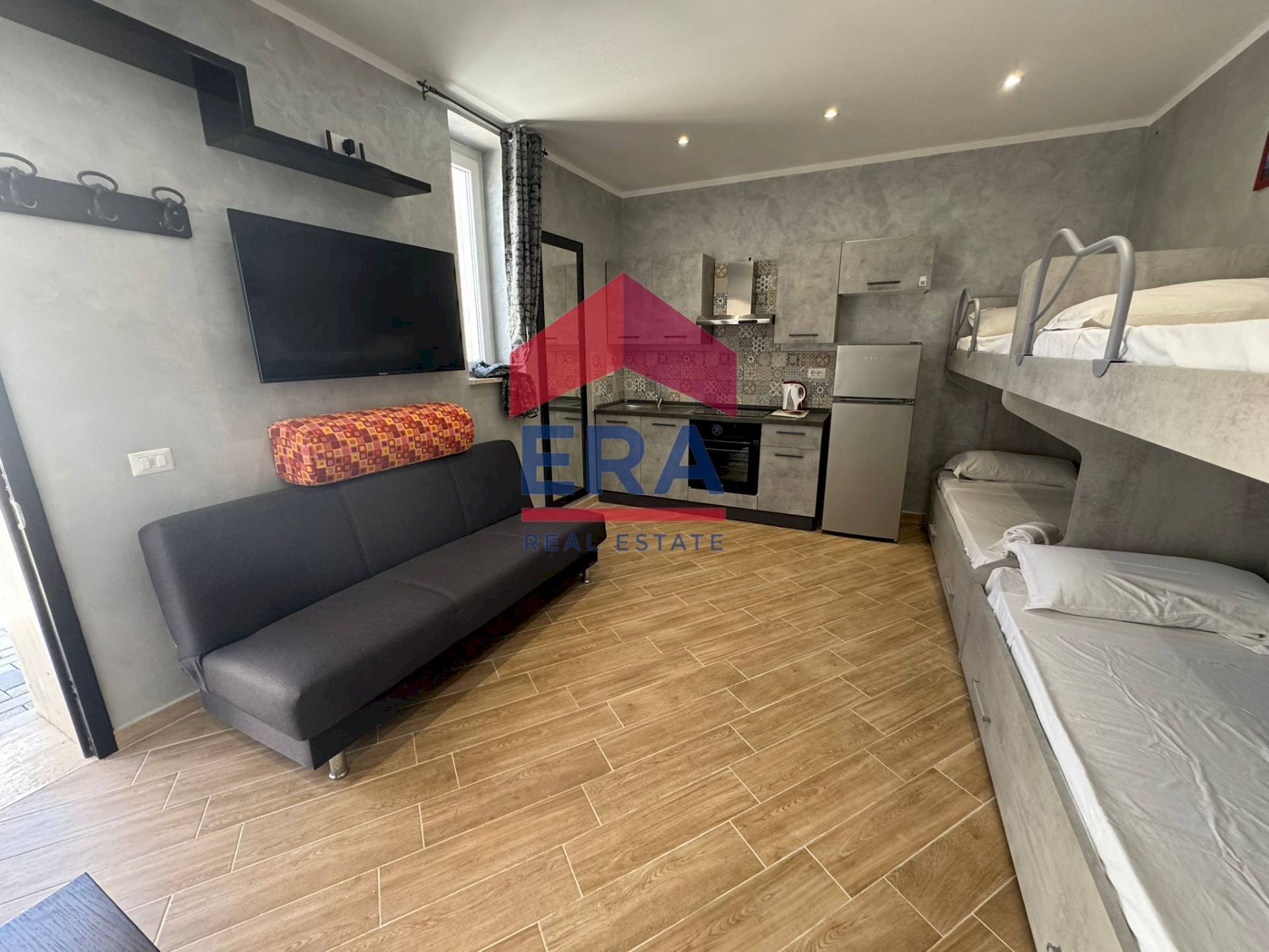 Foto 1 - Magazzino Viale Della Pesca
 
30, Fiumicino - foto 1