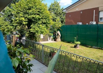 giardino - Villa Giuseppe Negrini
 
34, Cermenate - foto 4