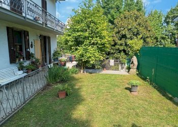 giardino - Villa Giuseppe Negrini
 
34, Cermenate - foto 5