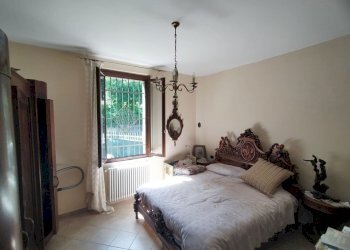 camera da letto - Villa Giuseppe Negrini
 
34, Cermenate - foto 22