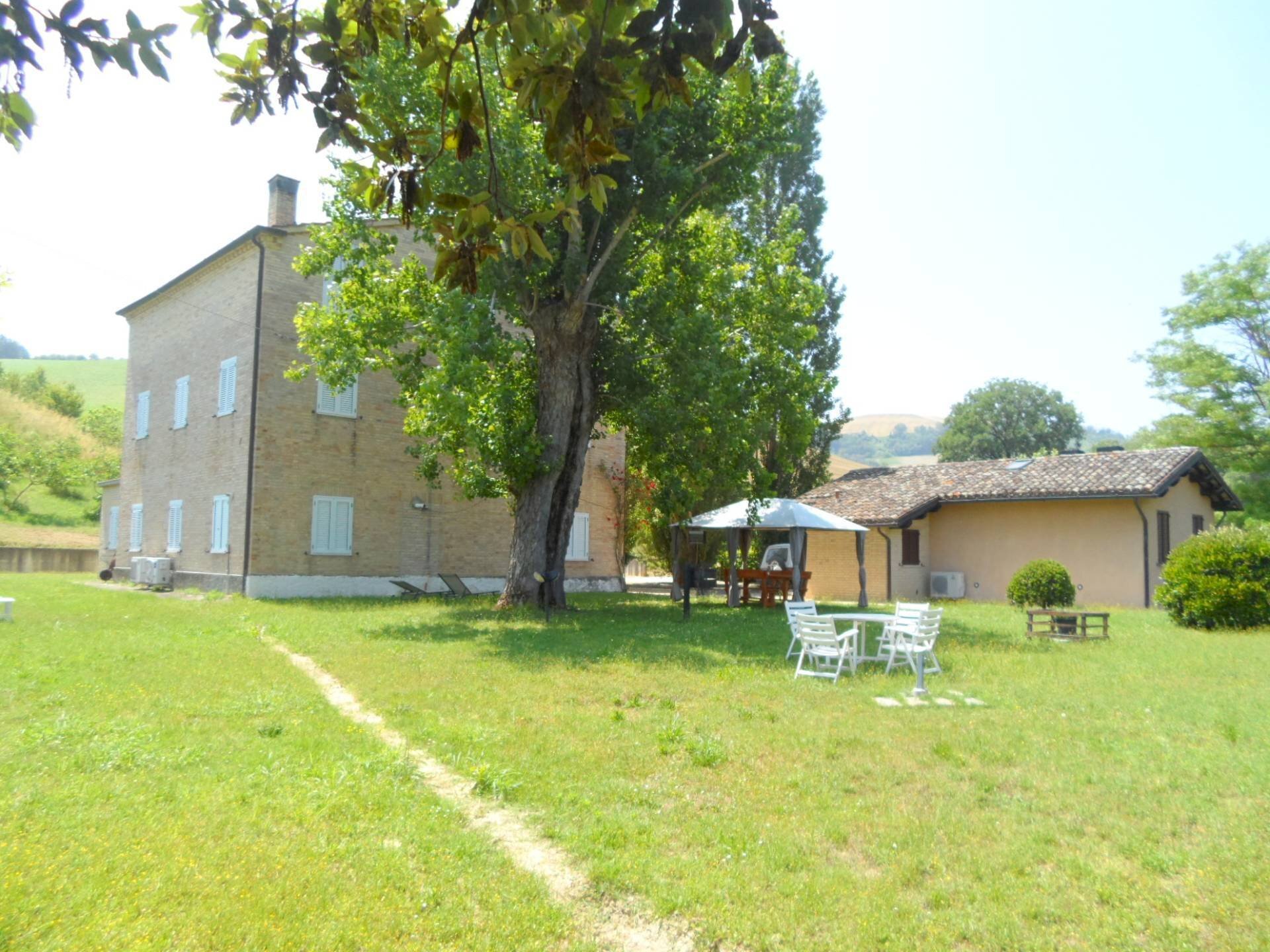 Foto 1 - Hotel Via Menocchia
 
25-28, Carassai - foto 1