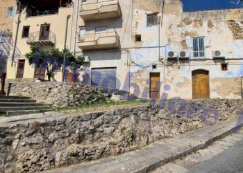 Zona - Casa indipendente via Discesa Santuario, 1, Alcamo - foto 2