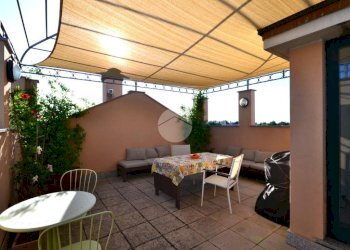 Four-room apartment Via Trento, Sedriano - photo 1