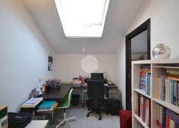 Four-room apartment Via Trento, Sedriano - photo 14