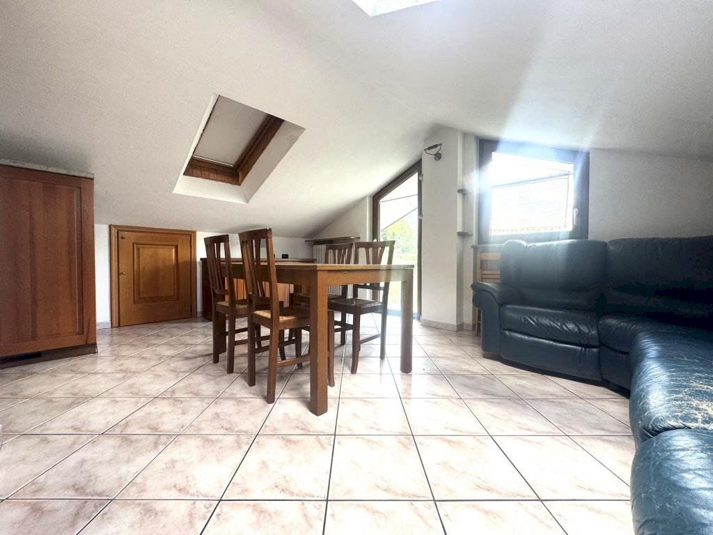 Three-room apartment Frazione Villetos, 38, Aymavilles - photo 2