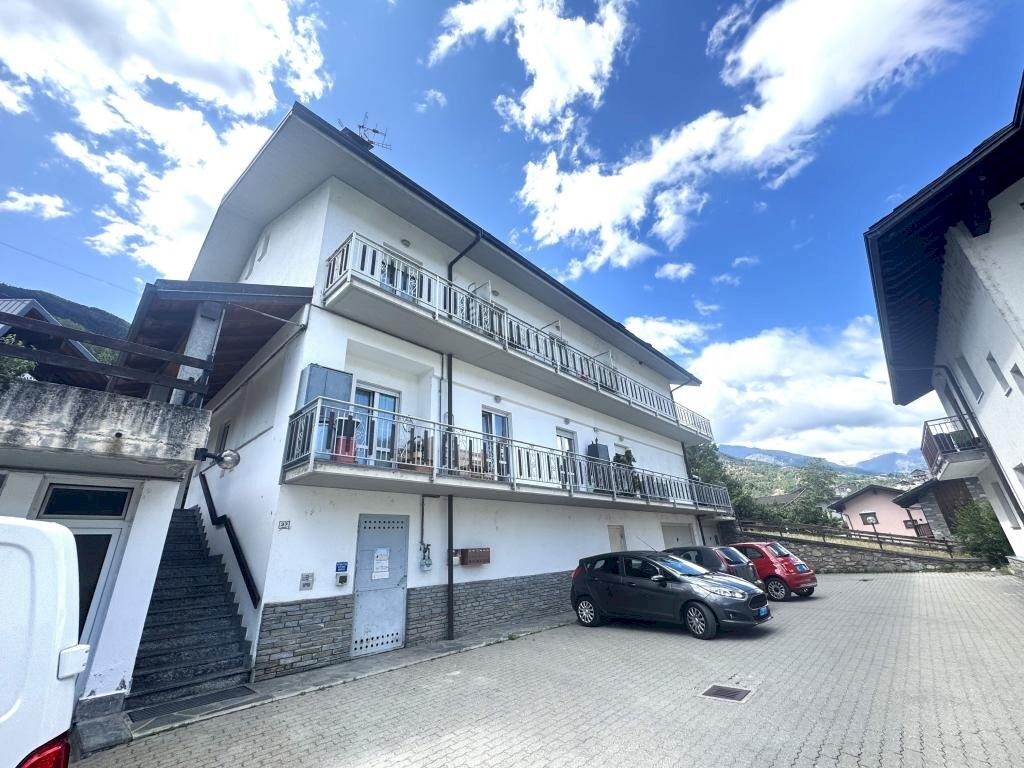 Three-room apartment Frazione Villetos, 38, Aymavilles - photo 1