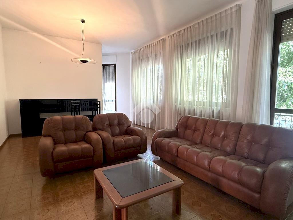 Apartment Corso Michele Coppino, Alba - photo 1