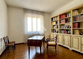 Apartment Corso Michele Coppino, Alba - photo 8