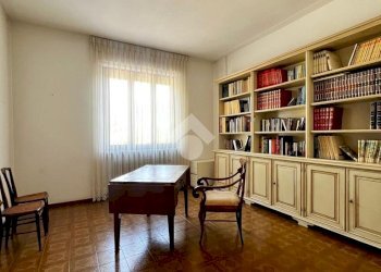 Apartment Corso Michele Coppino, Alba - photo 13