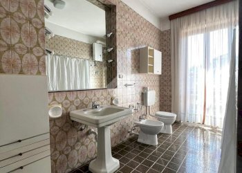 Apartment Corso Michele Coppino, Alba - photo 31