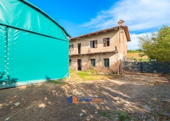 Rustic Santa Vittoria d'Alba - photo 14