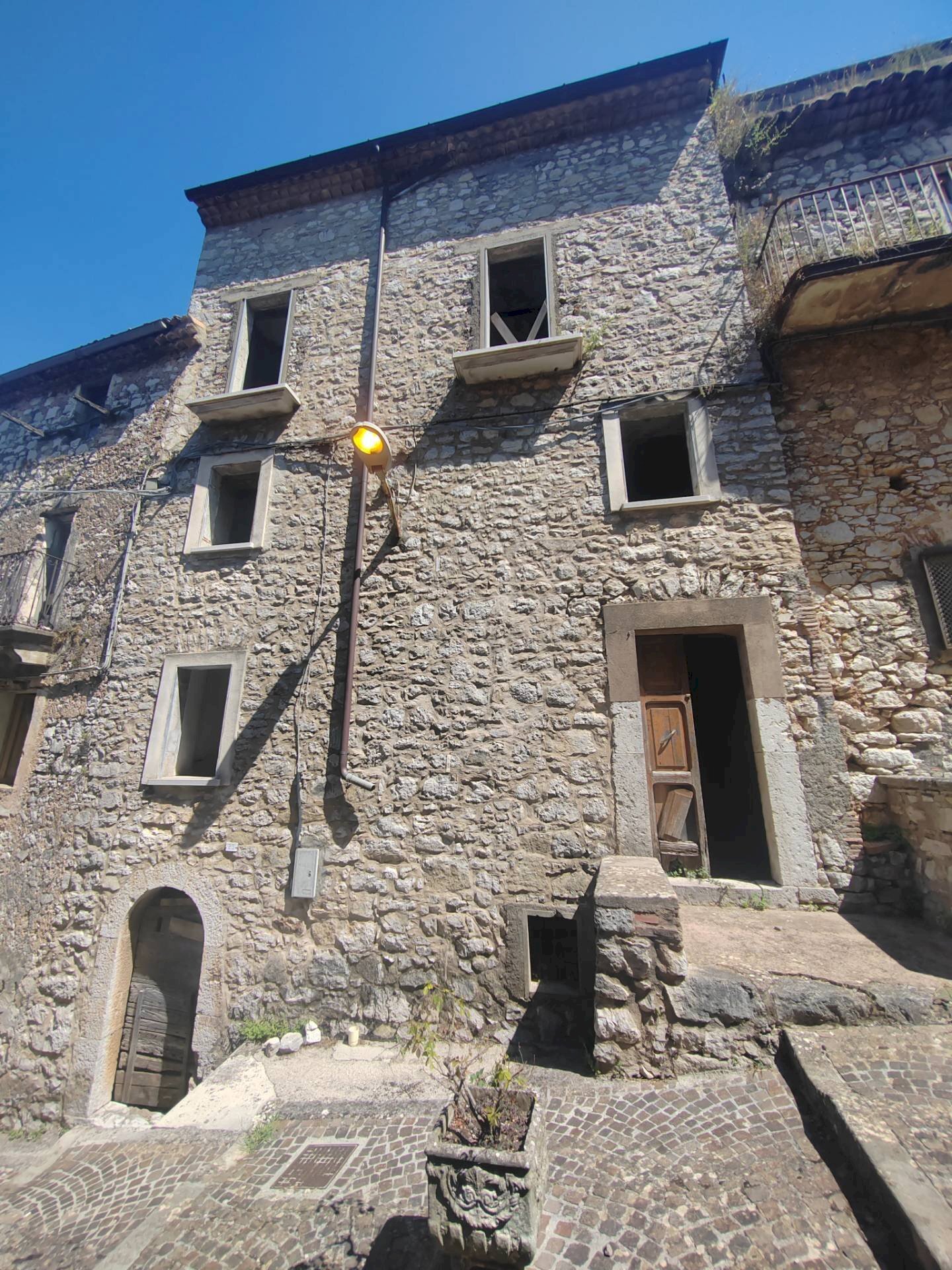 Foto 1 - Stabile - Palazzo via drelle
 
27, Vallecorsa - foto 1