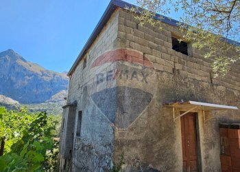 PROSPETTO LATO NORD/OVEST - Casa indipendente Contrada Fere
 
snc, Alcara Li Fusi - foto 3