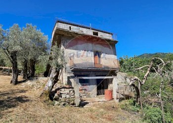 PROSPETTO LATO EST CON VISTA STALLA - Casa indipendente Contrada Fere
 
snc, Alcara Li Fusi - foto 6