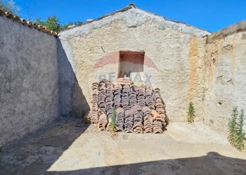 DEPENDANCE - Casa indipendente Contrada Fere
 
snc, Alcara Li Fusi - foto 25