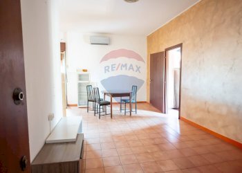 Sala da pranzo - Bilocale Via Porticato
 
2, Giardini-Naxos - foto 9