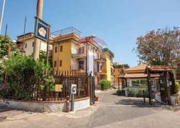 Edificio all\'aperto - Bilocale Via Porticato
 
2, Giardini-Naxos - foto 18