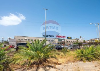 Edificio all\'aperto - Bilocale Via Porticato
 
2, Giardini-Naxos - foto 24