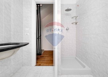 Bagno - Casa indipendente Via Alberto da Giussano
 
57, Legnano - foto 15