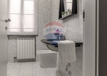 Bagno - Casa indipendente Via Alberto da Giussano
 
57, Legnano - foto 13