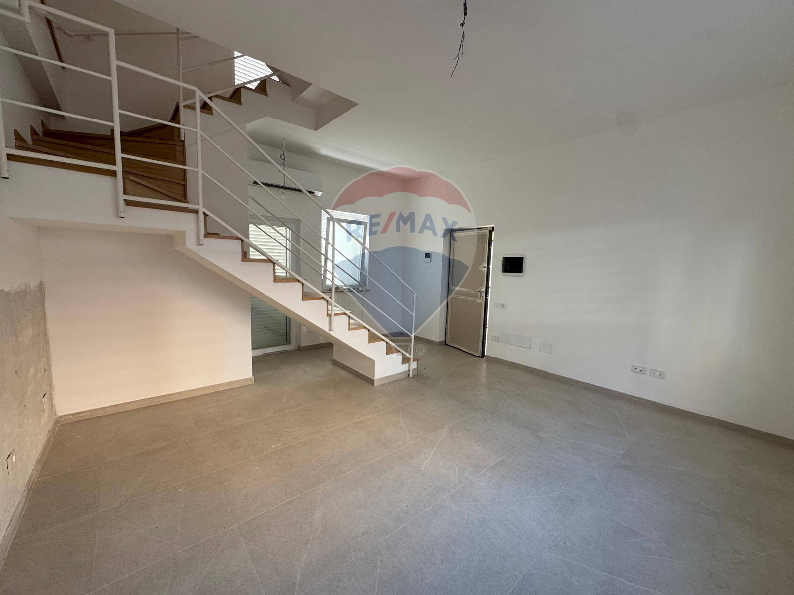 Stanza vuota - Trilocale Via Ettore Giovinale
 
50, Roma - foto 3