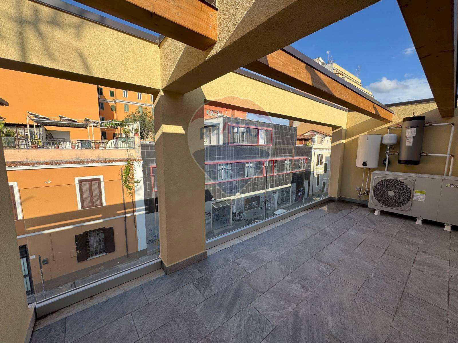 Terrazza - Trilocale Via Ettore Giovinale
 
50, Roma - foto 1