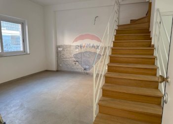 Scale - Trilocale Via Ettore Giovinale
50, Roma - foto 6