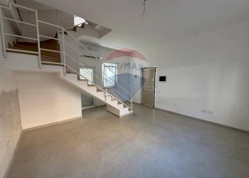 Scale - Trilocale Via Ettore Giovinale
50, Roma - foto 4