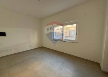 Stanza vuota - Trilocale Via Ettore Giovinale
50, Roma - foto 5