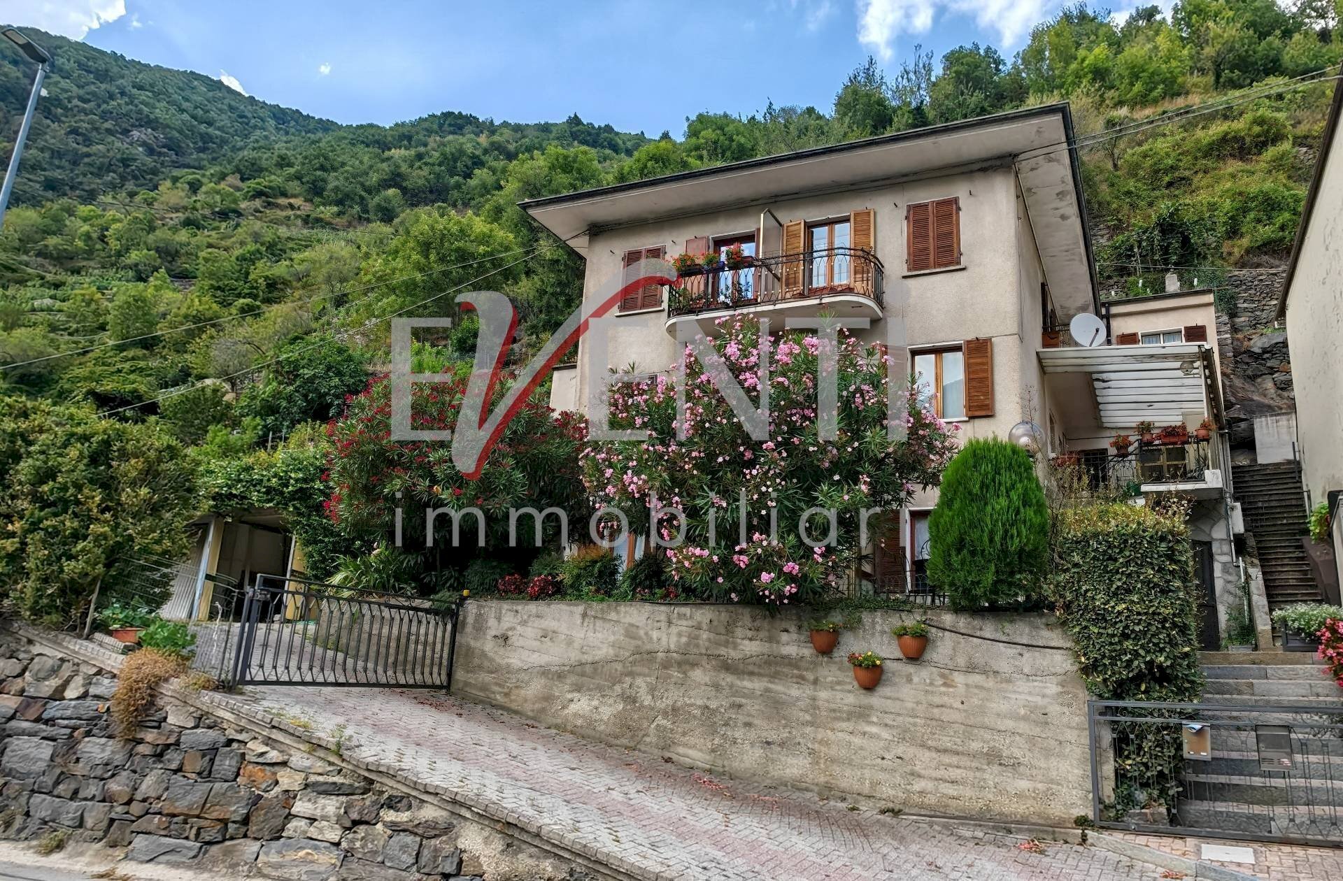 Foto 1 - Four-room apartment Via Carlo Alberto
 
5, Pomaretto - photo 1