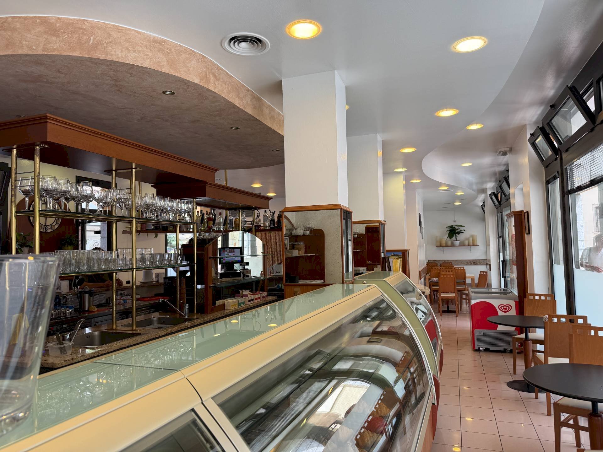 Foto 1 - Attività Commerciale Via Porro, Induno Olona - foto 1