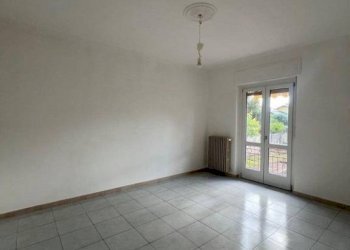 Camera da letto - Quadrilocale via Giuseppe Malan, 20, Luserna San Giovanni - foto 9