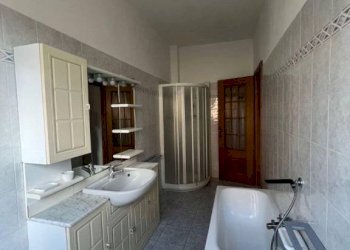 Bagno - Quadrilocale via Giuseppe Malan, 20, Luserna San Giovanni - foto 14