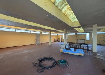 Interno non residenziale - Stabile - Palazzo via Tonale, 10, Samarate - foto 18