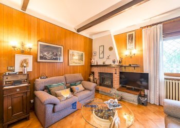 Independent house Casalgrasso - photo 20