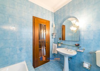 Independent house Casalgrasso - photo 38