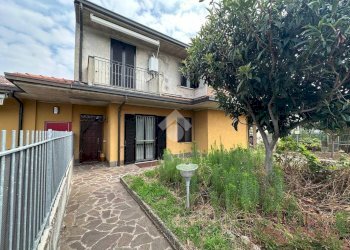 Portion of a house Via F. Cervi, Pozzo d'Adda - photo 1