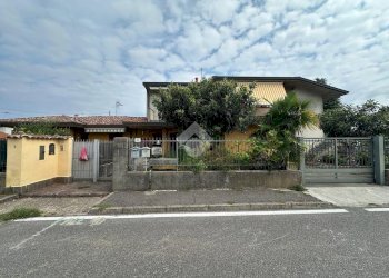 Portion of a house Via F. Cervi, Pozzo d'Adda - photo 31